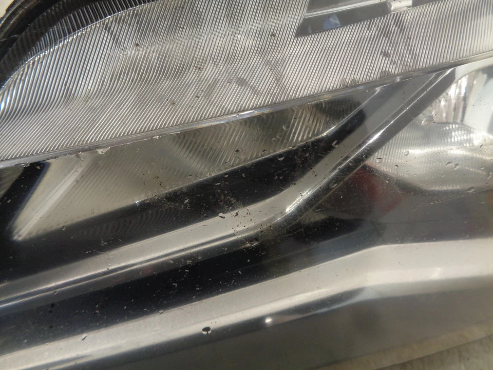 Faro halógeno lateral de pasajeros SEAT TOLEDO MK4 2013 6JC941015 **dañado** Foto 2 de 4