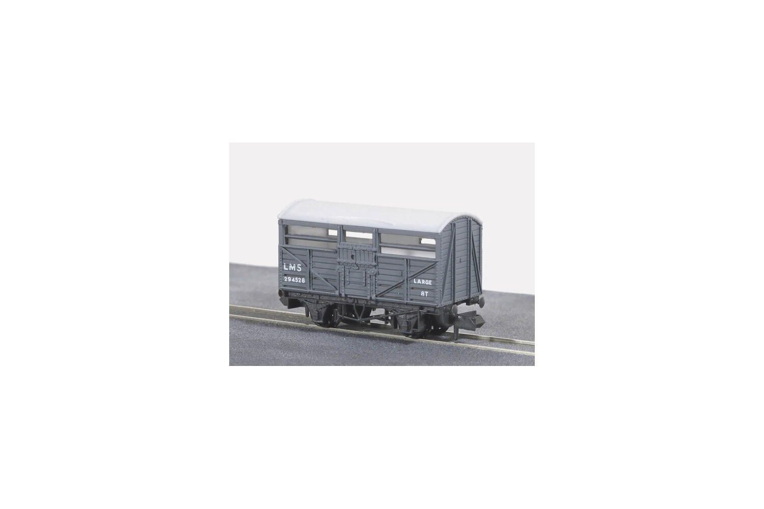 Peco NR-45M N Gauge Cattle Van LMS Grey
