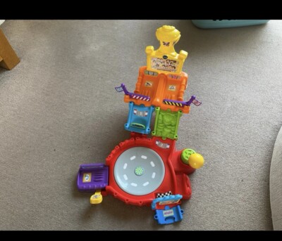 VTech Toot Toot Rennbahn Go! Go! Smart Wheels Revved Up Raceway & Car UVP 69£