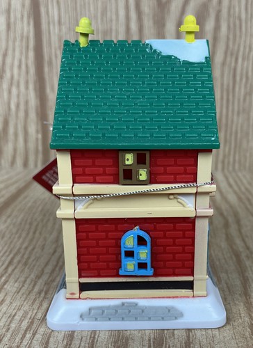 Cobblestone Corners Collection Candy Store Christmas Decoration 4.5” Building - Picture 6 of 13