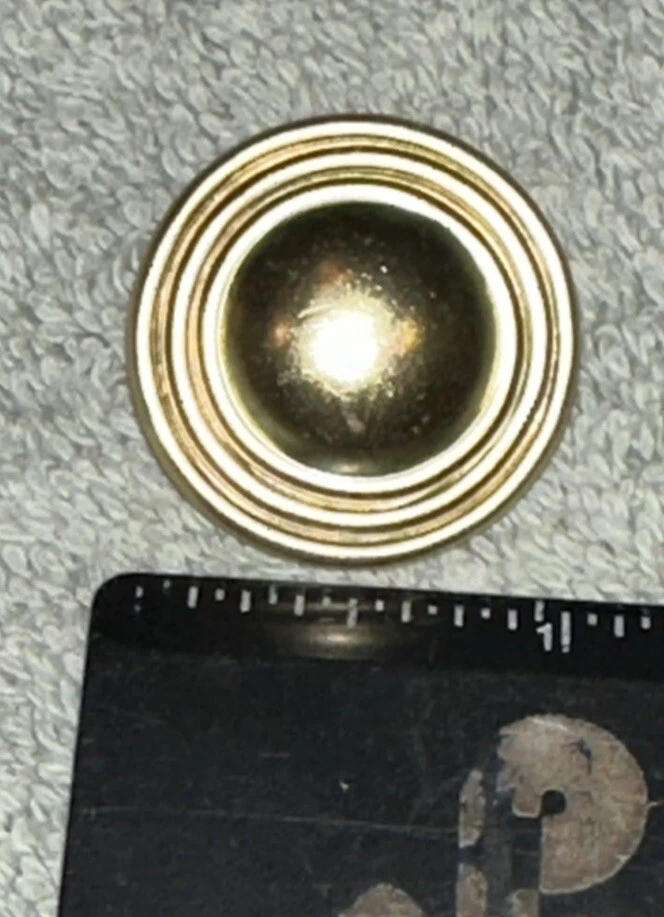 Large Gold Button - Image 3 of 3