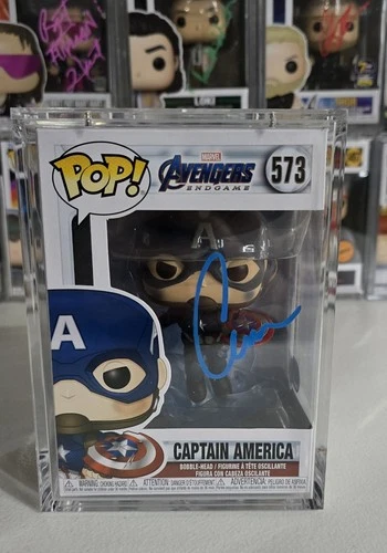 Chris Evans Signed Marvel Captain America #573 Autographed Vinyl Figure Funko