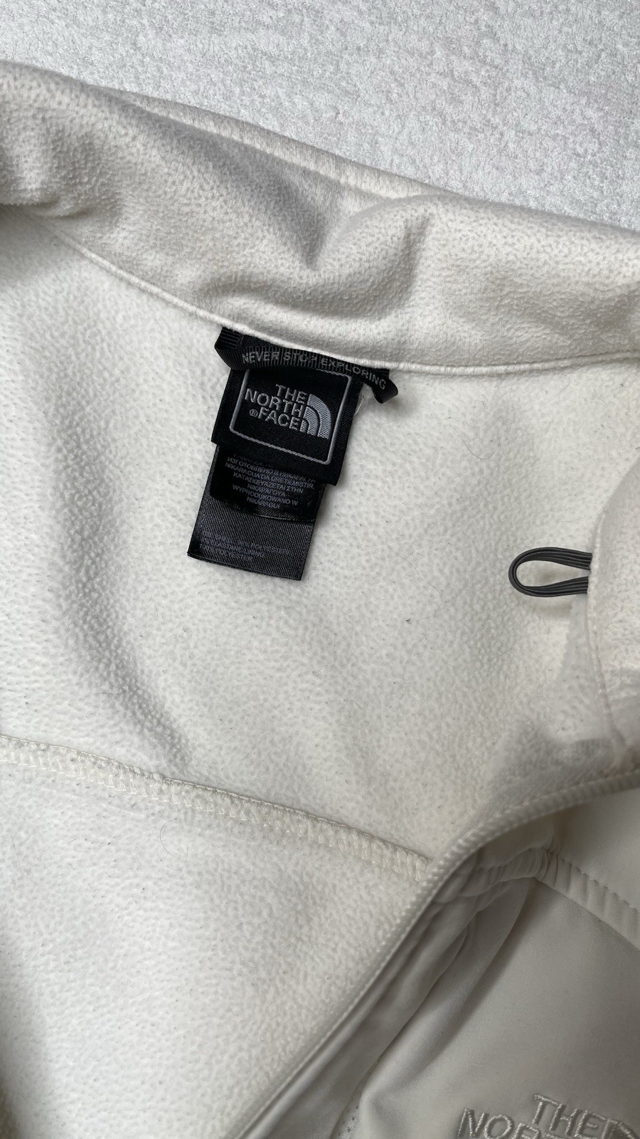 Northface Soft shell Jacket White color Size smal… - image 4