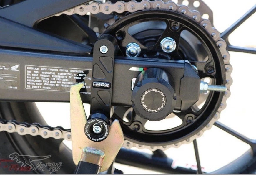 Deslizadores de eje trasero Honda CB300R / CRF300L / Rally Foto 2 de 3