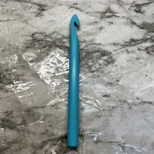 Crochet Hook USA light blue used looks new 8 inch