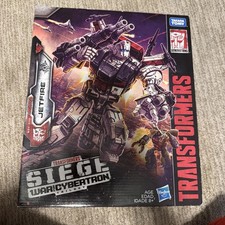 Transformers War for Cybertron Siege Commander Class Jetfire NIB