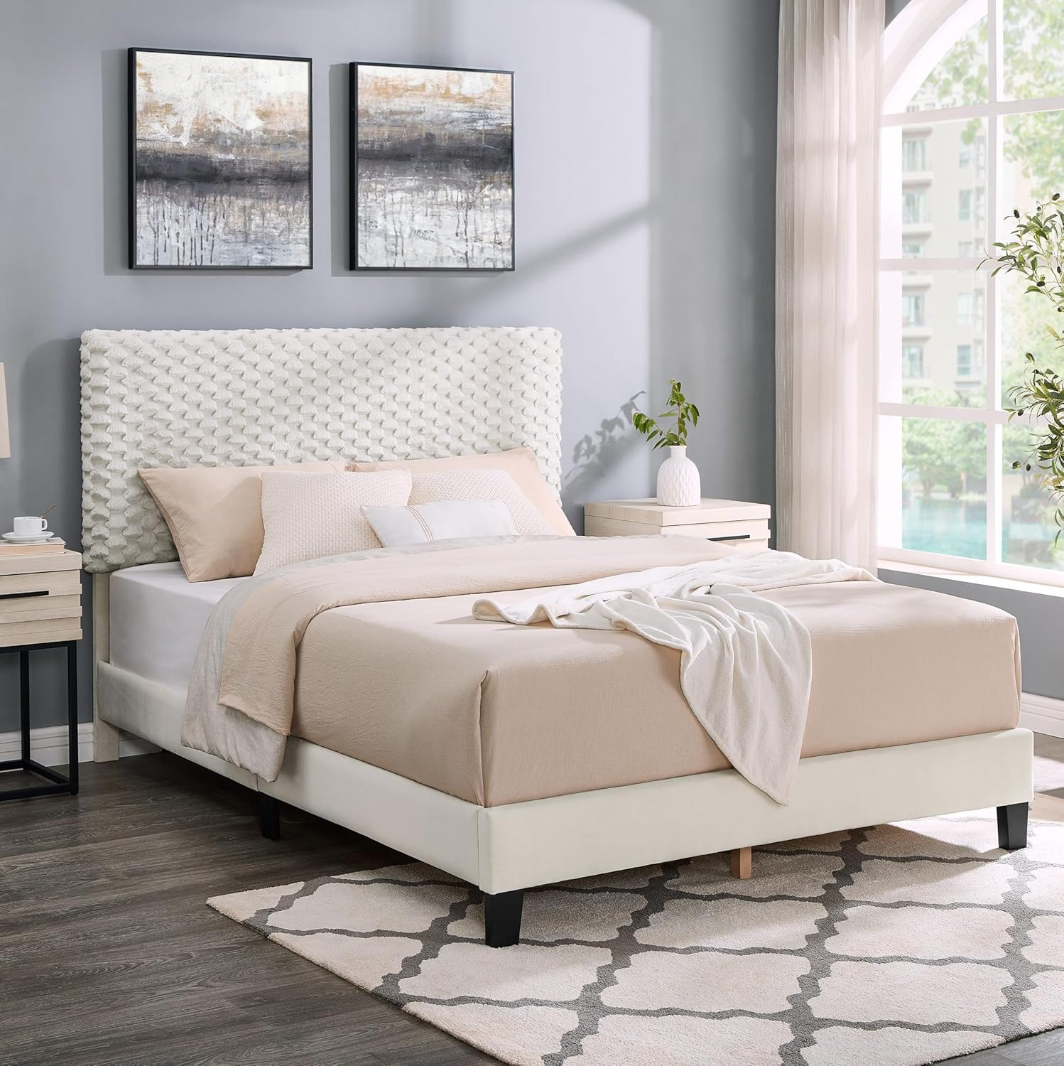 Findlay Plush 3D Upholstered Platform Bed in White Dove, Full Size