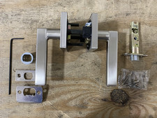 Kwikset 730HFLSQT-15 Halifax Privacy Door Lever Set with Square Rose READ