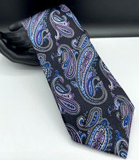 GEOFFREY BEENE Men's 100 Silk Tie  Black  Paisley  NEW MSRP: 45.