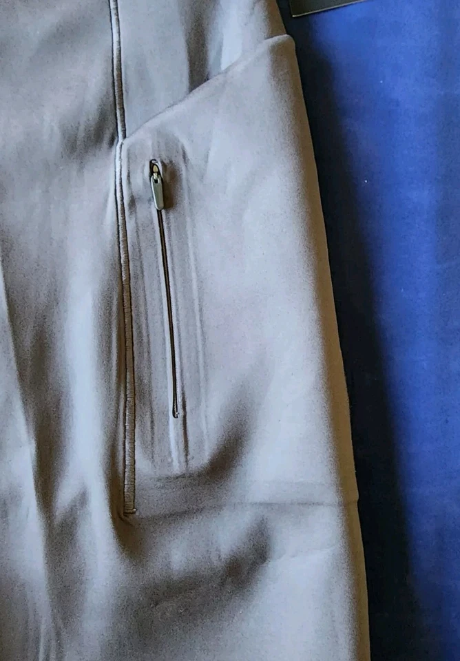 NIKE GO MUJER RUNNING FIRME SOPORTE TIRO MEDIO MOTOCICLISTA 8” PANTALONES CORTOS GRIS #DQ5925-NUEVO CON ETIQUETAS Foto 3 de 4