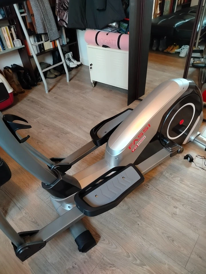 Elittica Magnetica FASSI 16 Livelli con LCD Display - Nera e grigia - Immagine 3 di 4