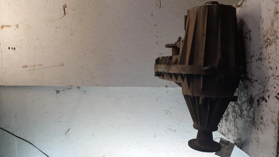 Used Transfer Case Assembly fits: 2005 Ford Excursion electronic shift ID 3C34-A Foto 2 de 4