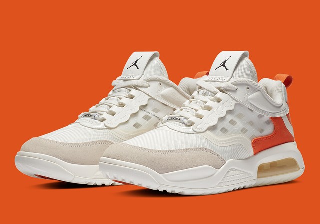 white trainers size 4