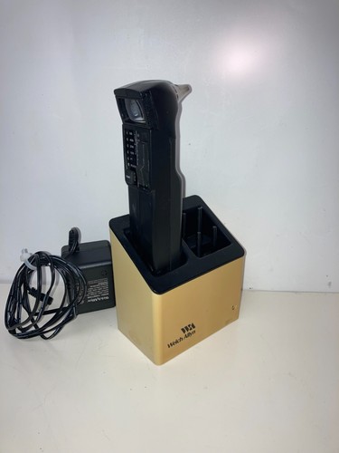 Welch Allyn 23300, Audioscope 3 Portable Screening Audiometer NEW Battery / Bulb