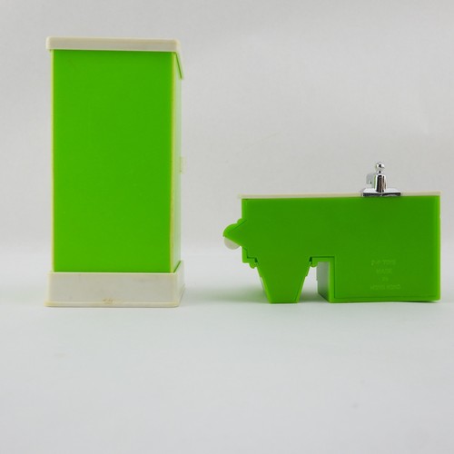 Vintage 1977 Fisher Price Dollhouse Family Green bathroom toilet shower Vanity - Picture 5 of 6