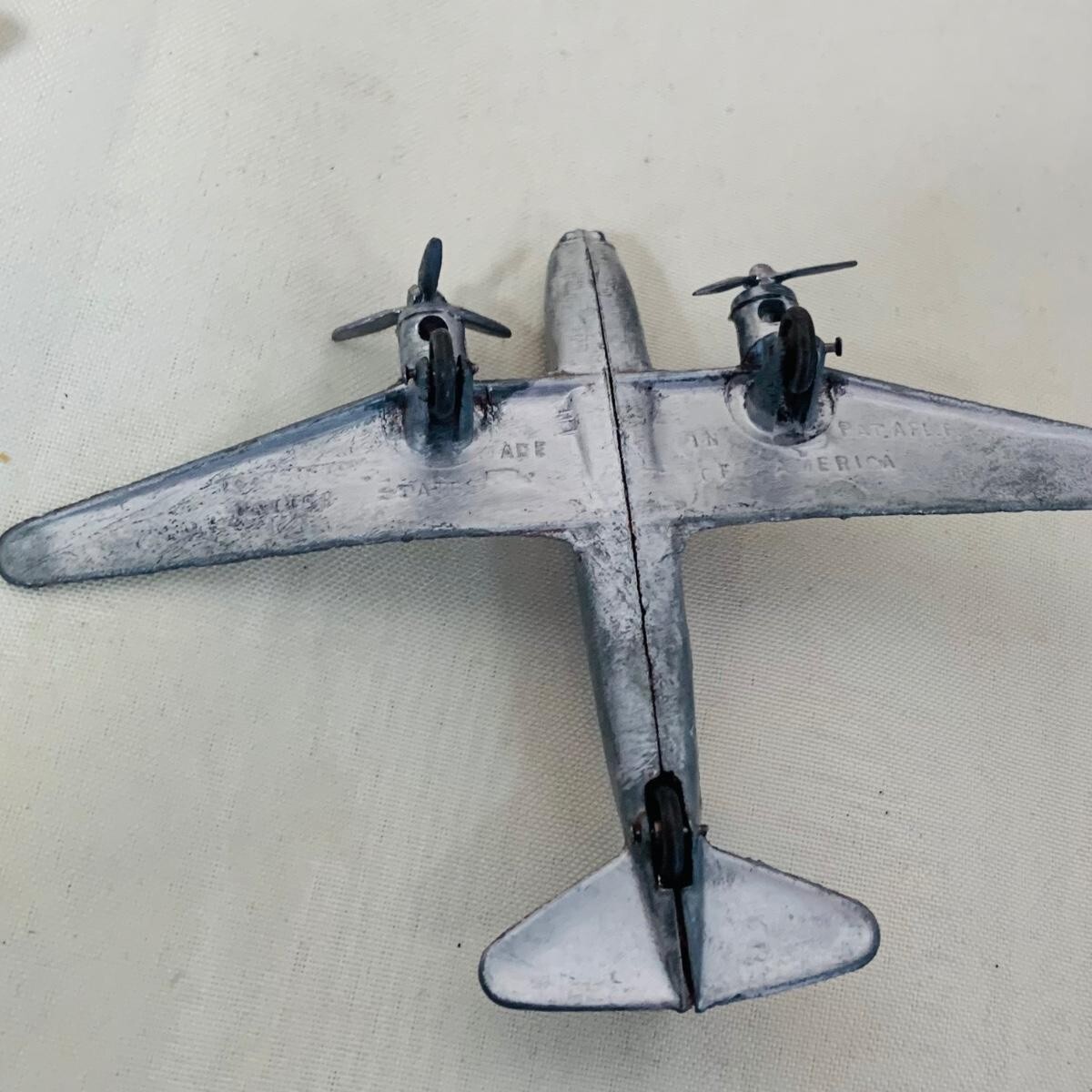 Vintage Commercial Airplane w.folding landing Airbus A320, 4