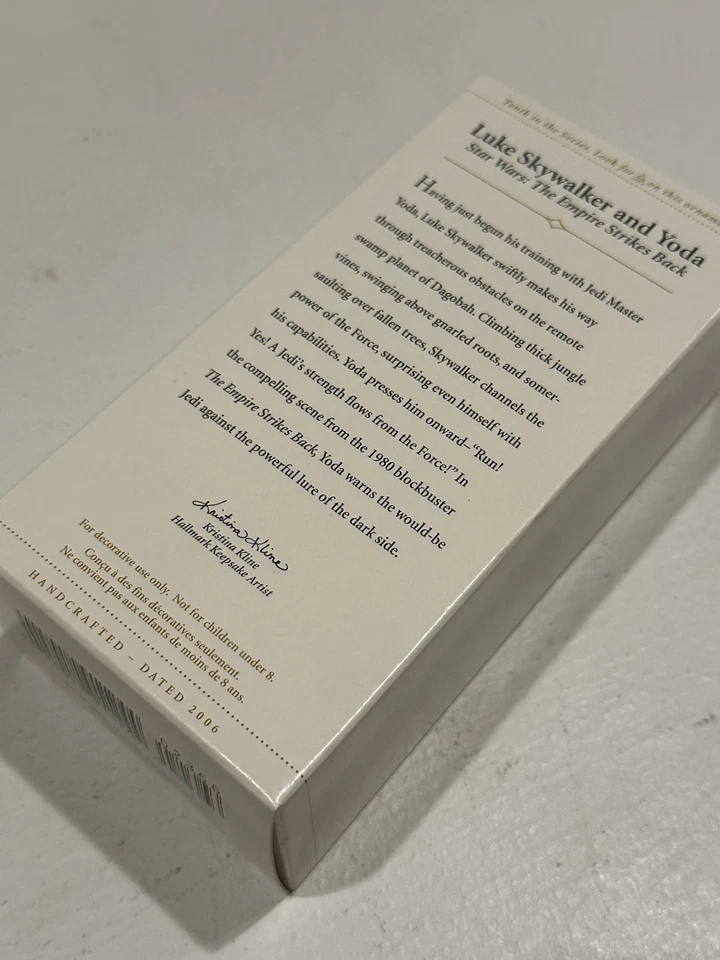 Ornamento lembrança Luke Skywalker e Yoda Star Wars Hallmark B1 - Imagem 3 de 4