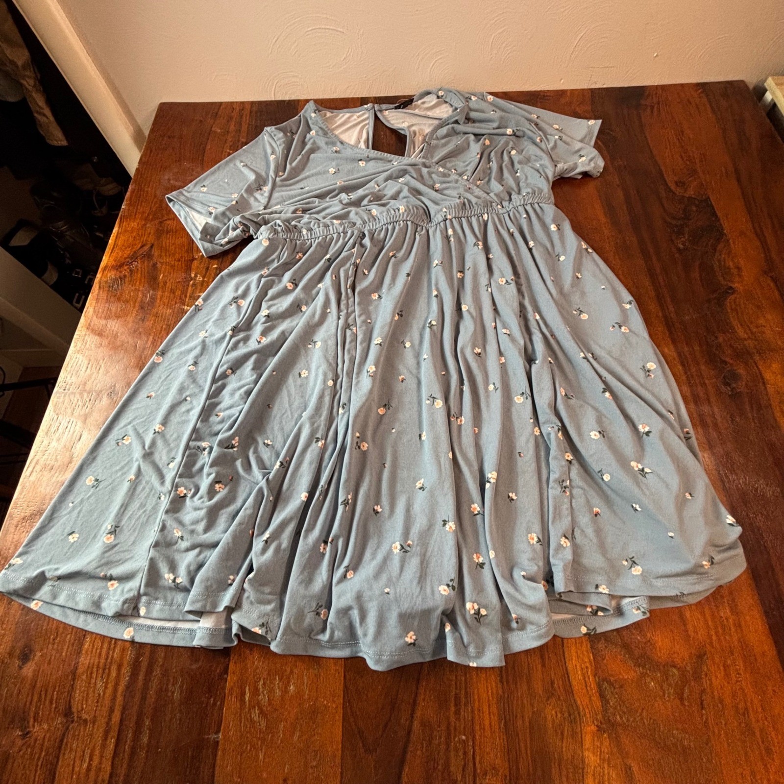 Torrid Plus Size 1 Blue Floral Babydoll Dress Short Sleeve Empire Waist Sash