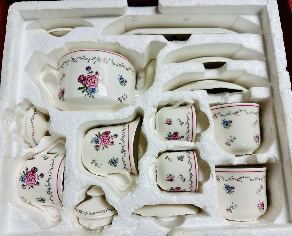 美国女孩萨曼莎茶套装标志 100% 完整原装盒 2002 — 第 2/4 张图片