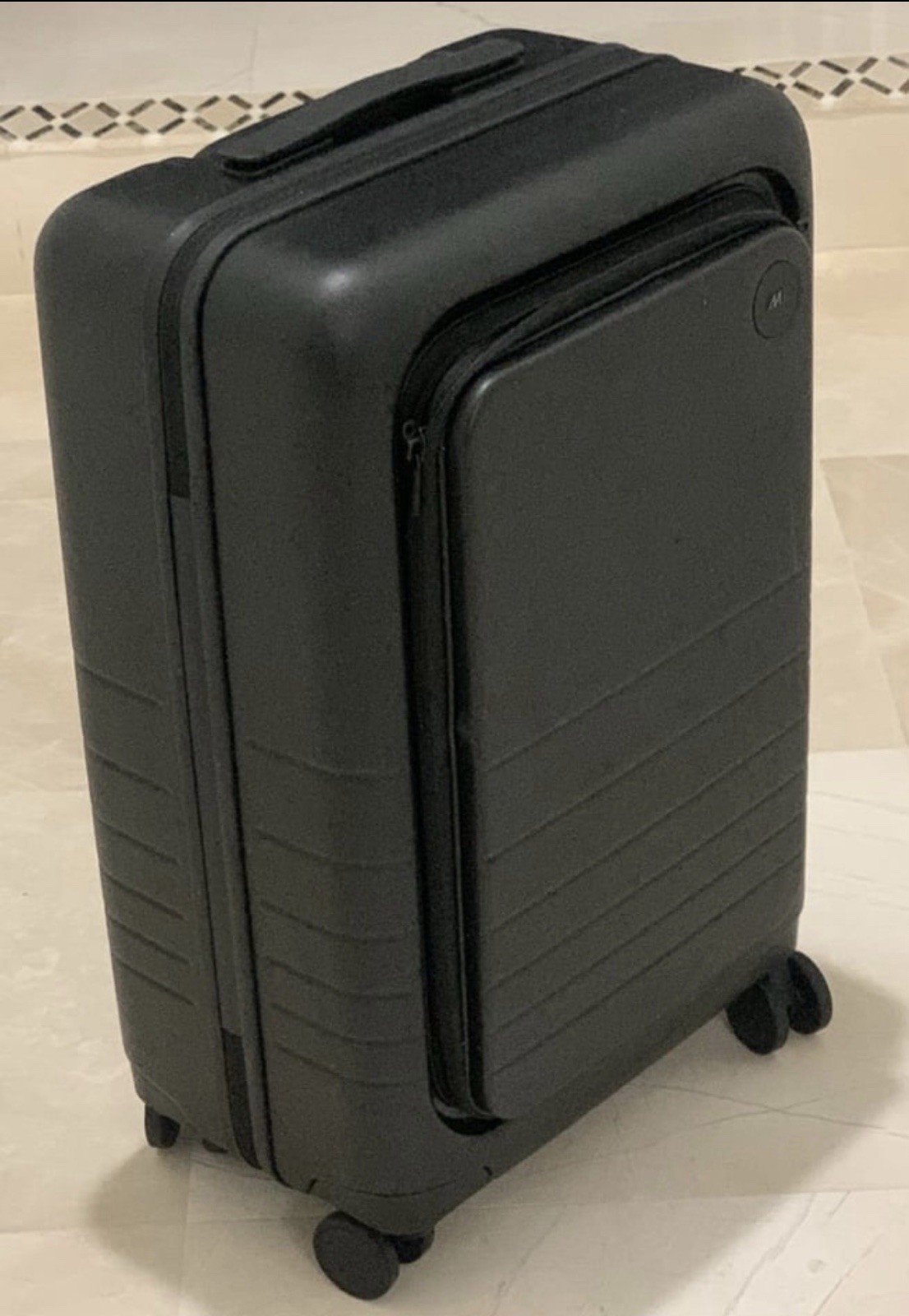 Monos 23-Inch Pro Plus Spinner Luggage Carry On ￼