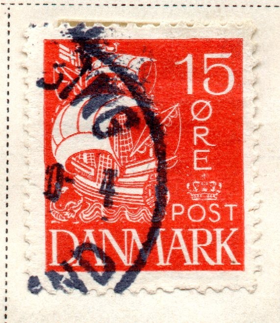 denmark 1927, Caravel red, 15 ore.