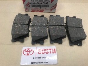 2006 2018 Toyota Rav4 Ceramic Rear Brake Pads Genuine Oem Set Pads 04466 Az107 Ebay