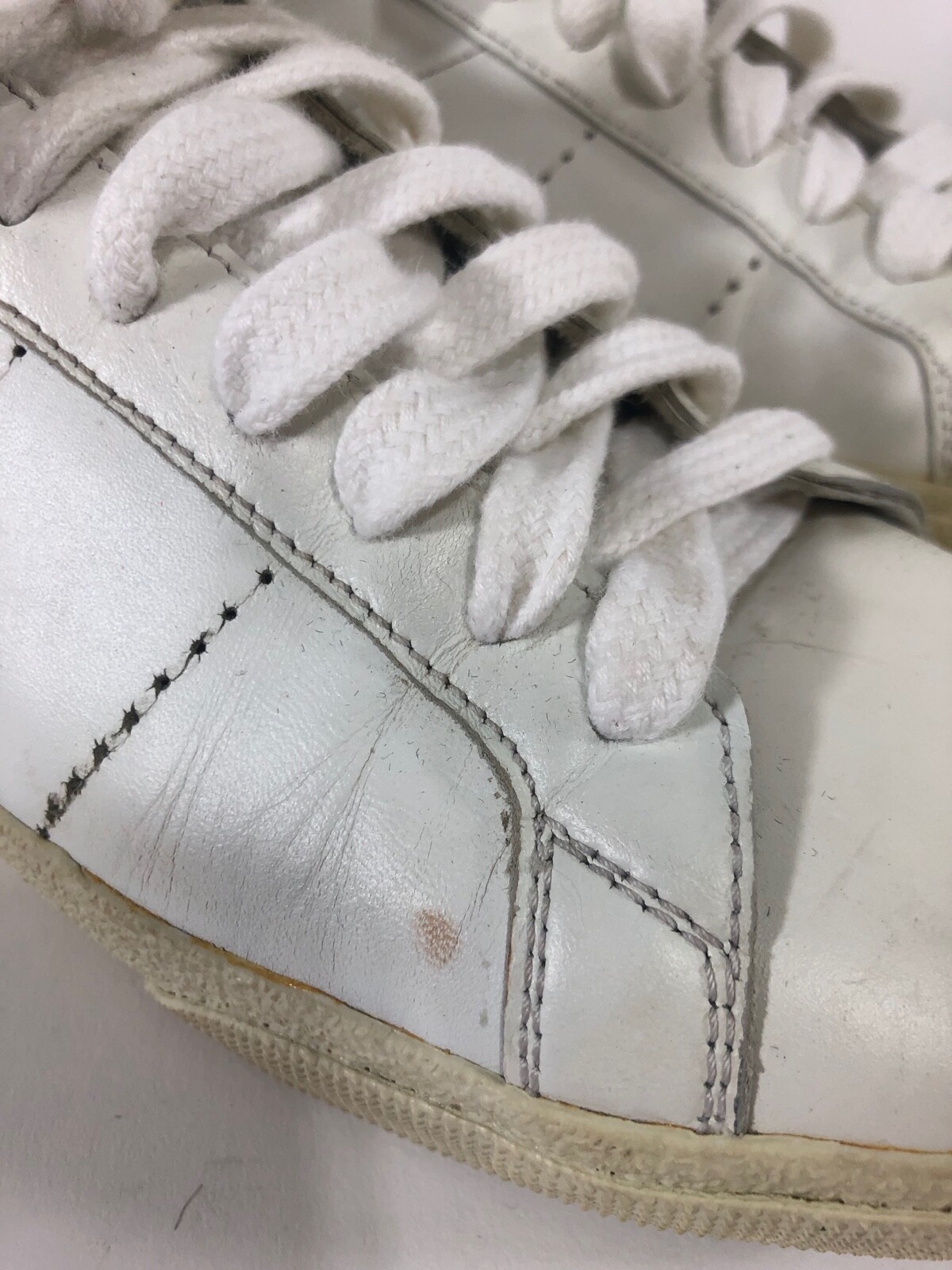 Saint Laurent Leather Low Top Sneakers in White Red Size 38