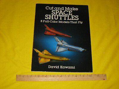 DOVER - CUT & MAKE SPACE SHUTTLES - 8 FULL COLOR MODELS THAT FLY - RPG D&D AD&D