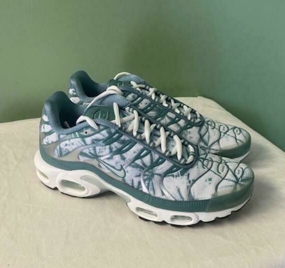 air max plus palm pack