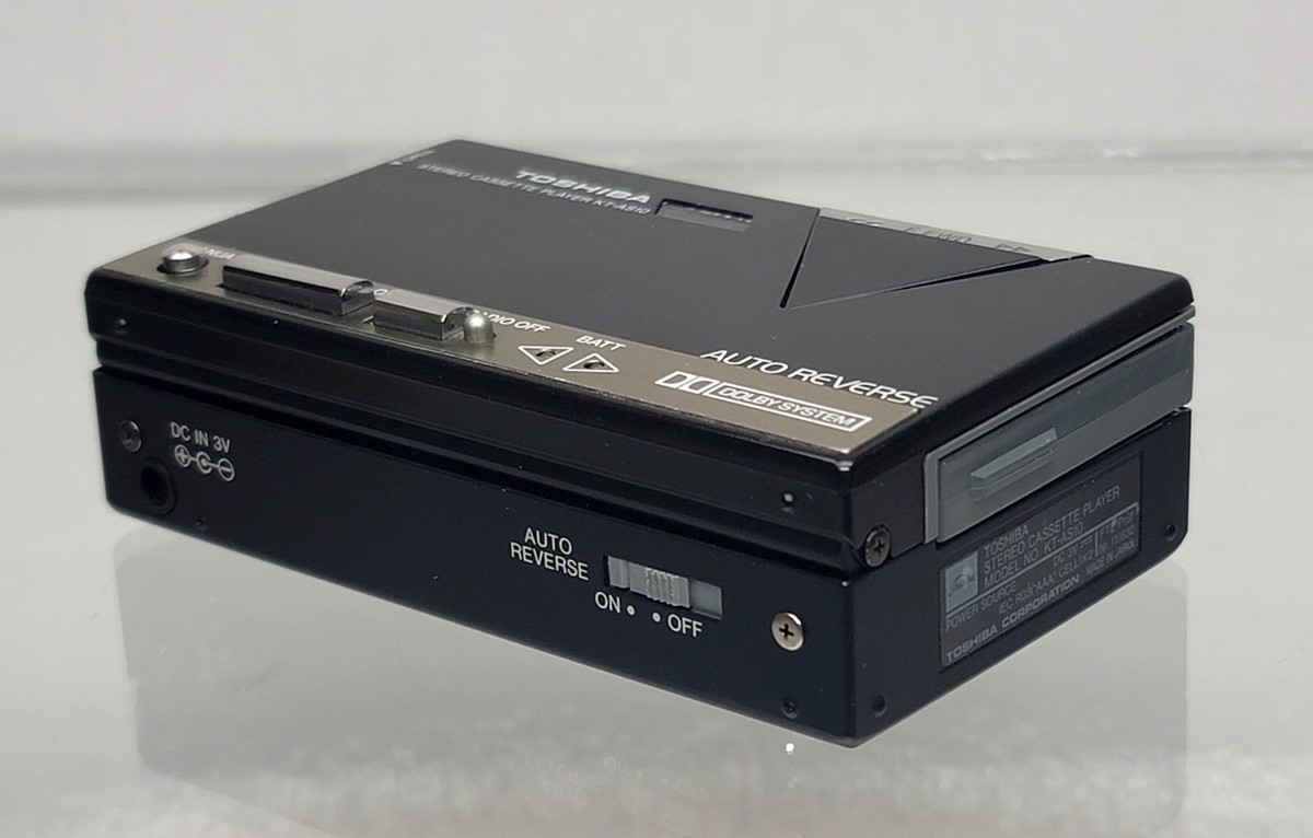 Toshiba KT-AS10 Radio Stereo Cassette Player Black Tested Working