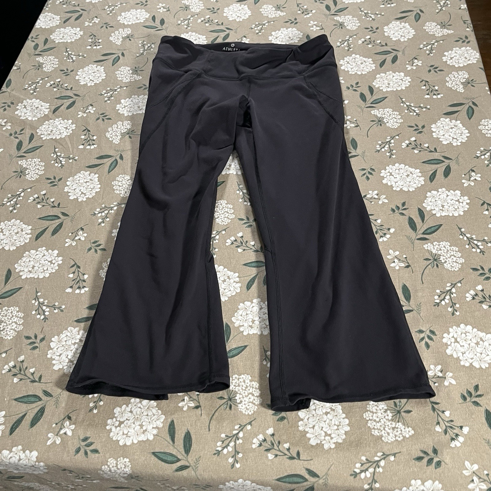 Athleta Womens Power Ananda Capri Leggings Small Black Workout Gym Yoga