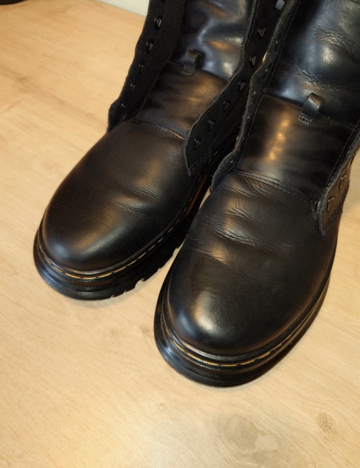 Dr. Martens Tarik Black Platform Utility Boots UK8 - Stylish & Durable image 9