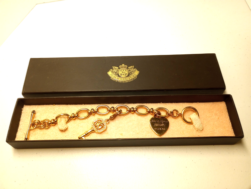 Vtg Juicy Royal Couture Key and Heart Gold Plated Charm Bracelet 7" Original Box