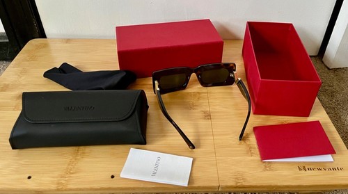 Valentino Sunglasses Havana Green - Picture 7 of 11
