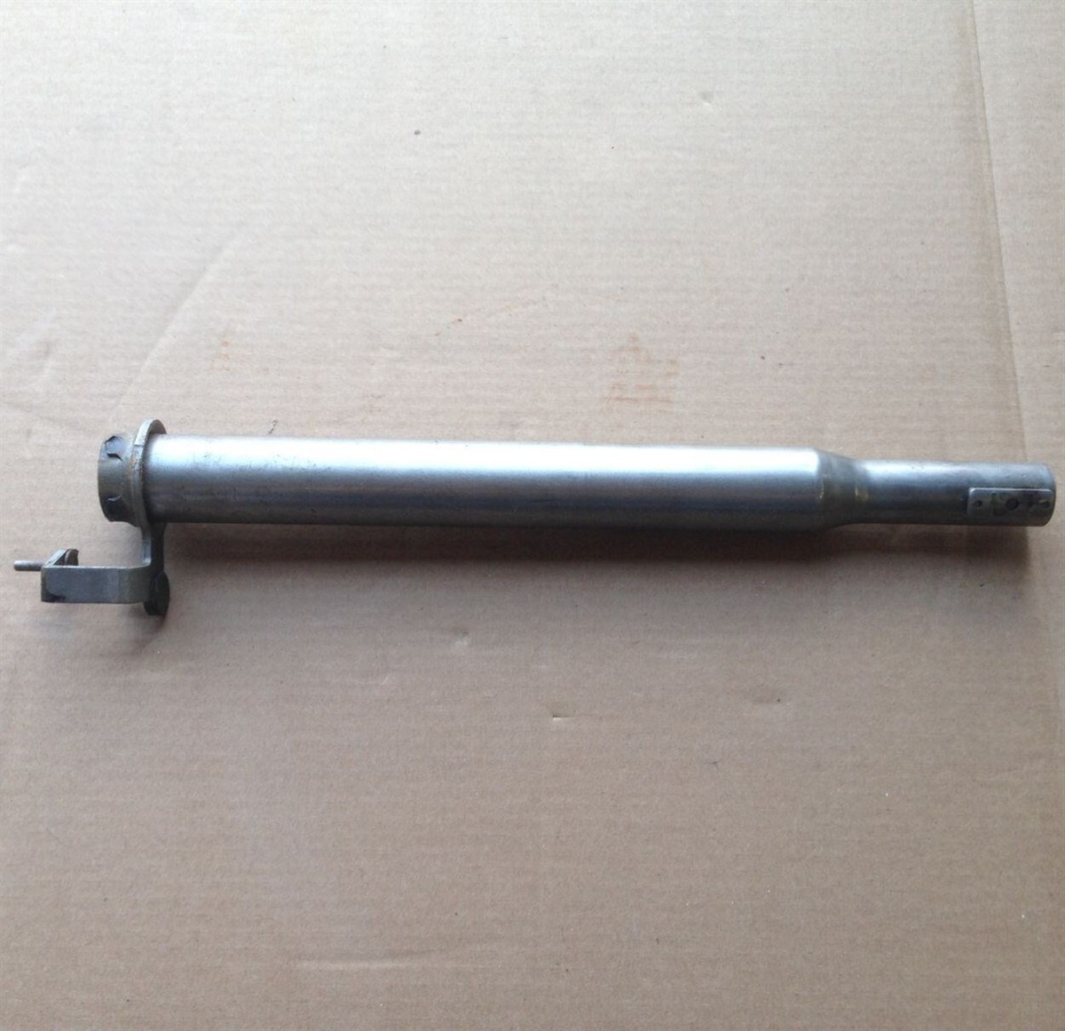 NOS OEM FORD D2SZ-7212-A STEERING COLUMN SHIFT TUBE 72