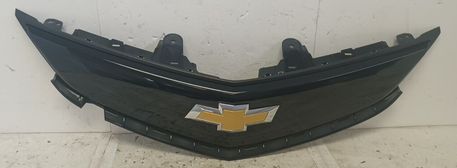 2016 2017 2018 Chevrolet Bolt Front Upper Grille 42365117 for sale  