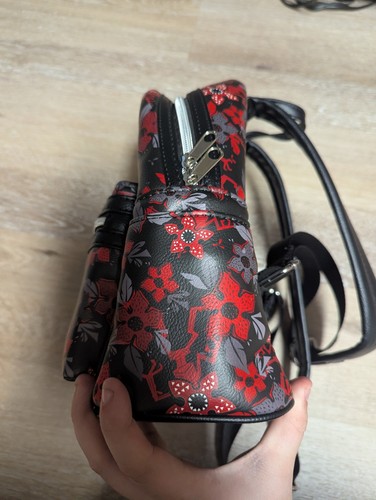 Mini mochila Loungefly Stranger Things Demogorgon exclusiva para ojos - Imagen 2 de 8