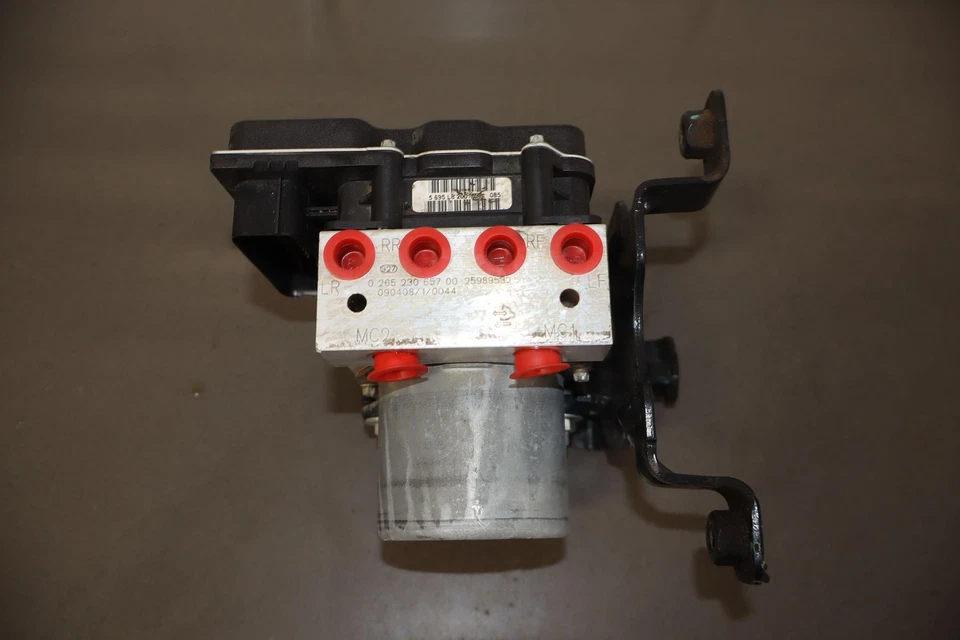 09-14 Chevy Suburban OEM bomba/conjunto de módulo ABS - Imagem 4 de 4