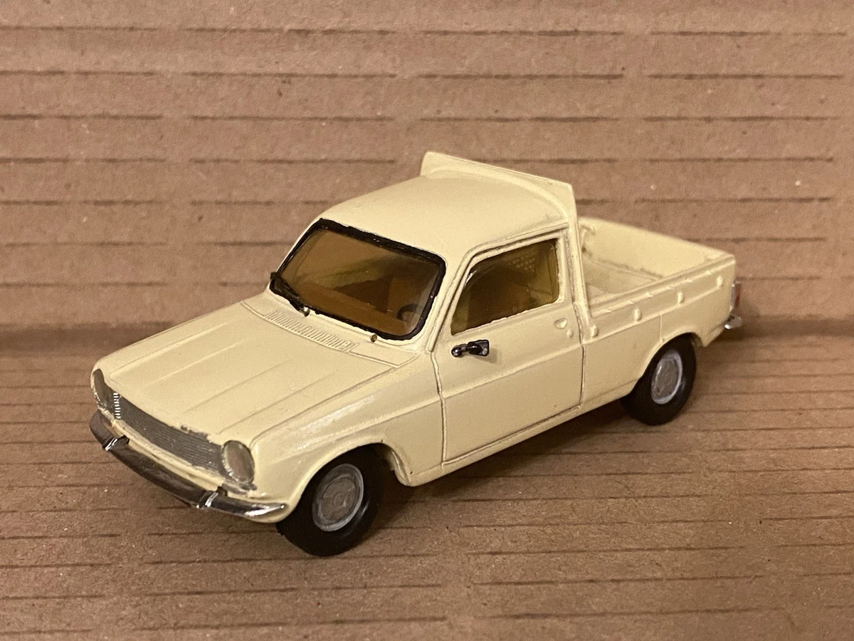 Véhicules miniatures en résine 1:43 Simca