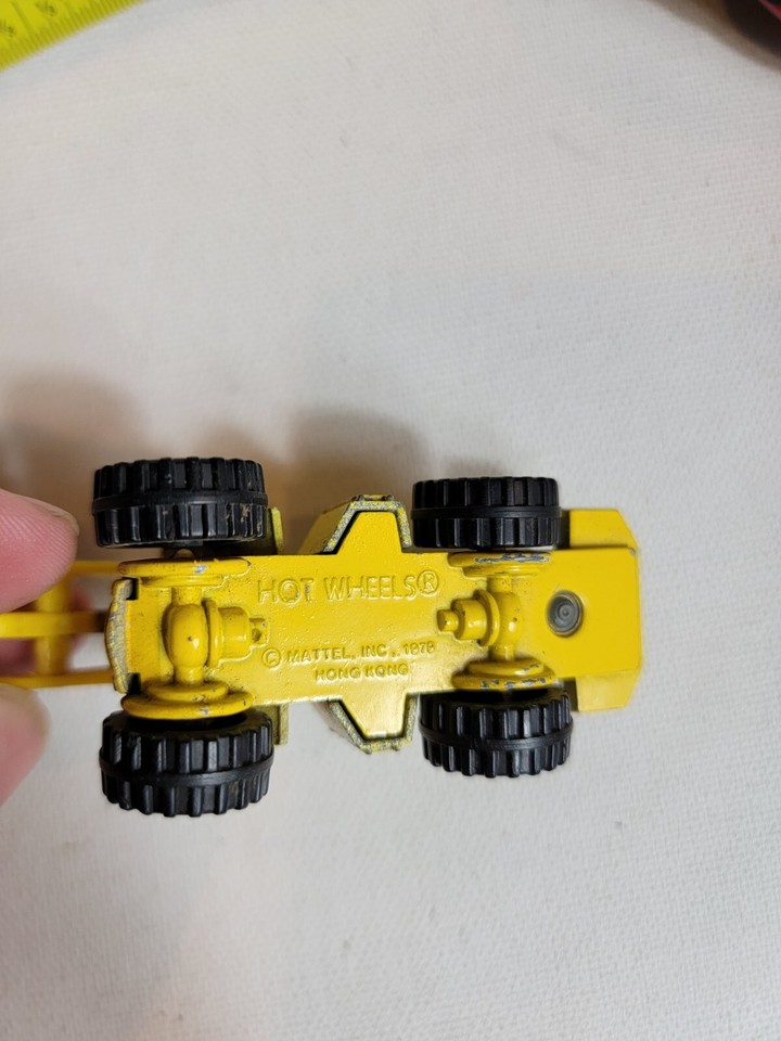 Vintage Diecast Toy Car Hot Wheels 1978 Yellow Tractor Mattel Hong Kong