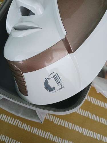THE ORIGINAL SPA GRADE CLEOPATRA LED SKIN LIGHT THERAPY MASK 7 COLOUR SETTINGS - Picture 2 of 11