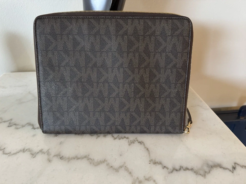 Michael Kors Tablet MLT FUNT Case Brown - Image 2 of 3
