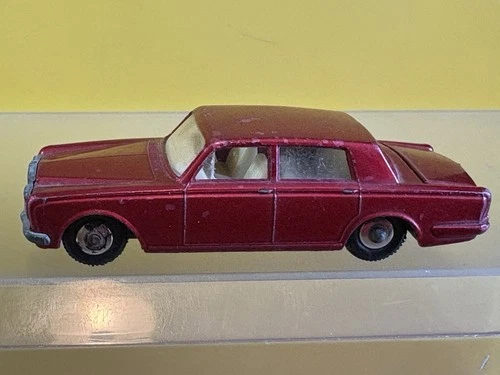 Vintage Lesney Matchbox Series No. 24 Rolls-Royce Silver Shadow Toy Car England