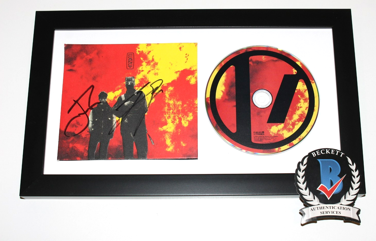 TWENTY ONE PILOTS BAND SIGNED FRAMED 'CLANCY' CD COVER ALBUM