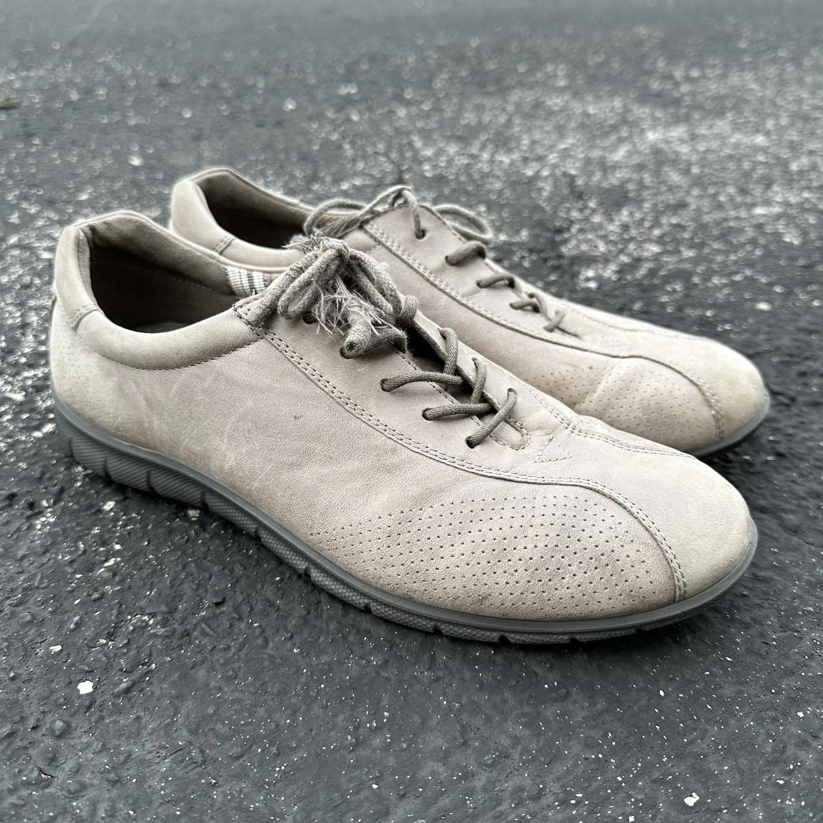 Scarpe sneakers donna ECCO taglia EU 40 US 9M pelle ciottolata bronzo oro 126