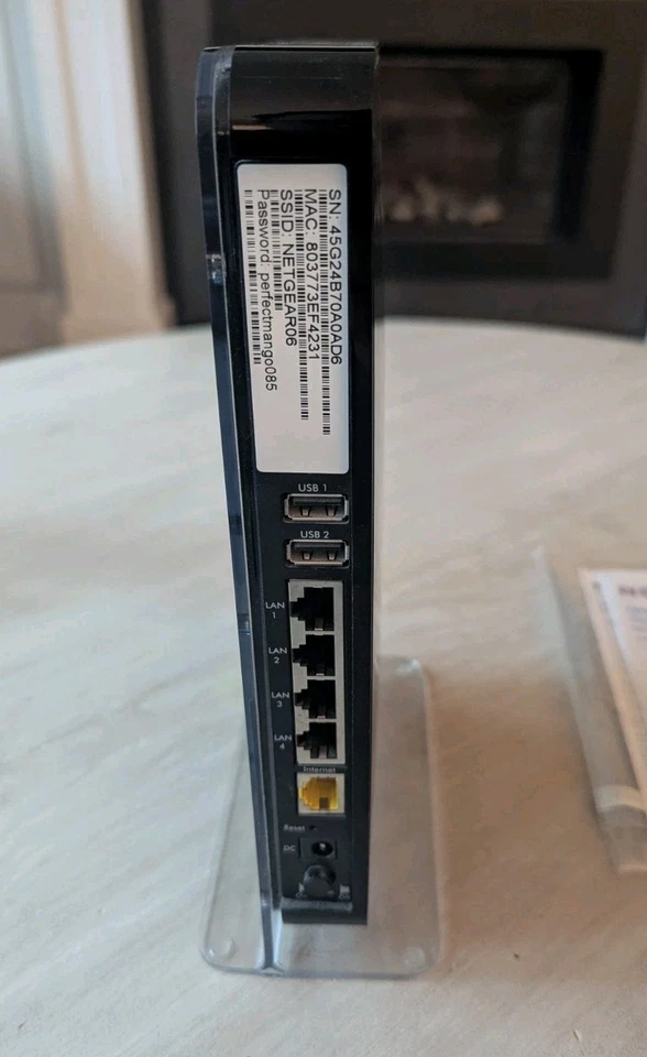 Router Gigabit Doble Banda Netgear N900 WNDR4500v2 con Soporte y Manual Foto 4 de 4