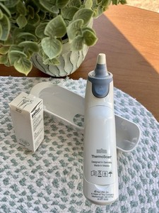 Braun ThermoScan 5 with ExactTemp Ear Thermometer - White No box