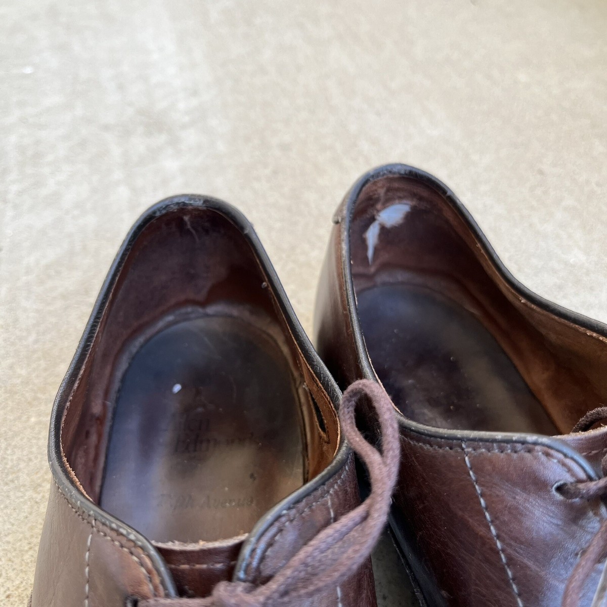 Allen Edmonds Brown Fifth Avenue DISTRESSED Captoes 10.5D  display picture 2