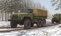 Trumpeter 01012 Russian URAL-4320 Truck Neu Ovp =