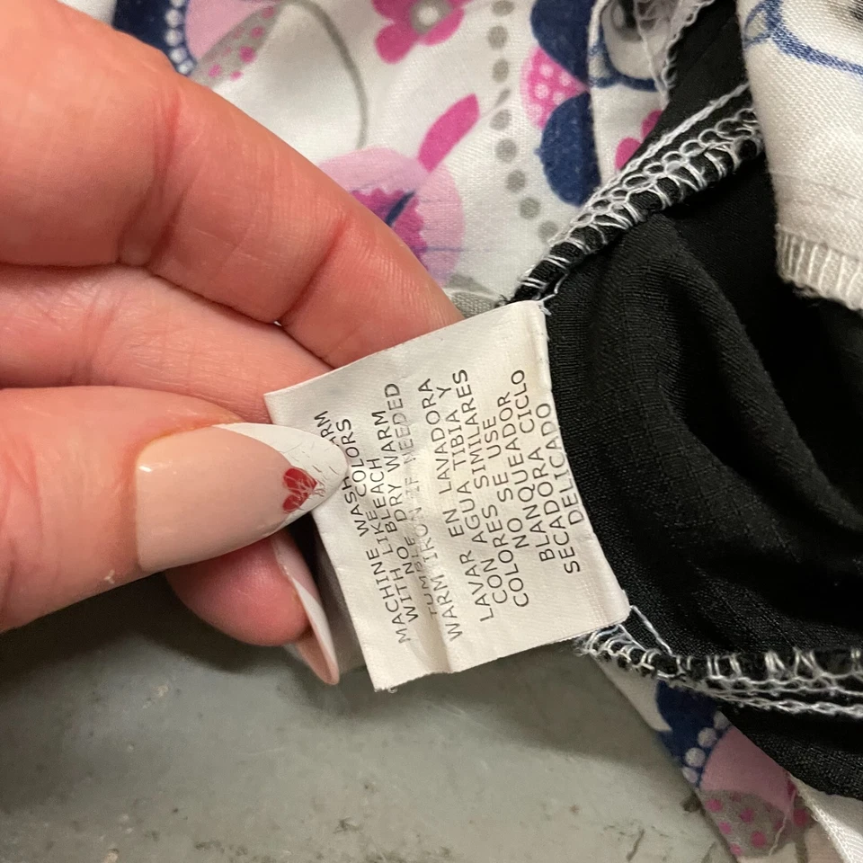 Womens Fashion Medical Nursing Scrub Tops Printed Pink Flower Colorful M - Image 4 of 4